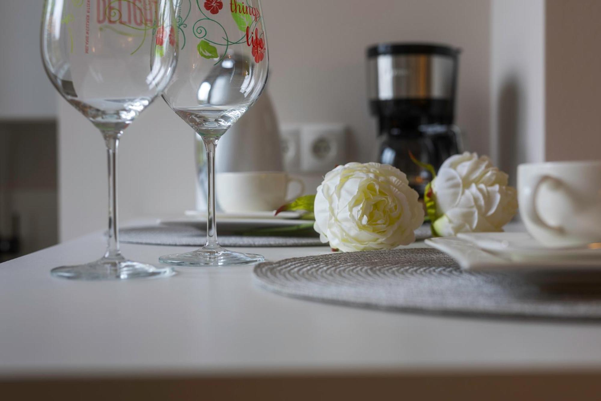 Nostalgie-Nest Mit Boxspringbett Apartment Майен Екстериор снимка